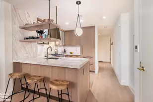 214 W 72nd St, New York City, NY 10023 - Photo 4