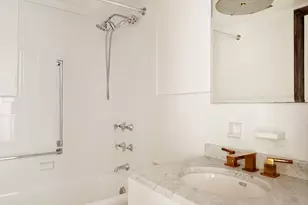 200 E 16th St, New York City, NY 10003 - Photo 6