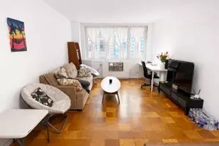 230 W 55th St, New York, NY 10019 - Photo 2