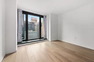 111 W 56th St, New York City, NY 10019 - Photo 8