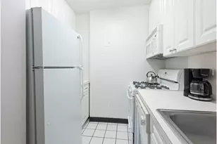 230 W 55th St, New York City, NY 10019 - Photo 4