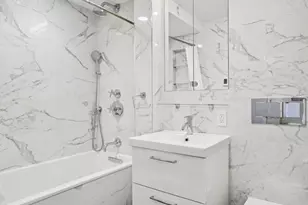 385 Grand St, New York City, NY 10002 - Photo 14