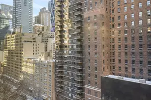 345 W 58th St, New York City, NY 10019 - Photo 2