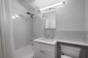 345 W 58th St, New York City, NY 10019 - Photo 8