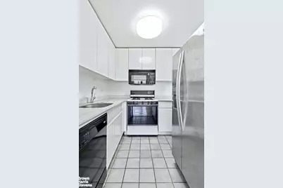 236 E 47th Street #21B, New York City, NY 10017 - Photo 8
