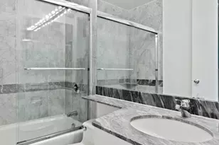 236 E 47th St, New York City, NY 10017 - Photo 26