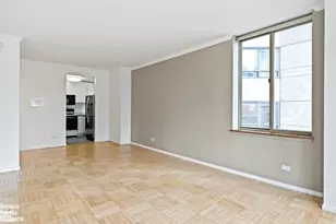 236 E 47th St, New York City, NY 10017 - Photo 20