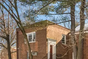 14736 Charter Rd, Briarwood, NY 11435 - Photo 10