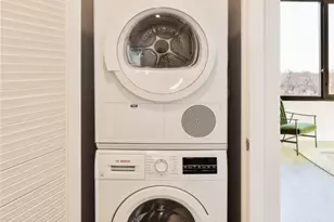 54 Crown St, New York City, NY 11225 - Photo 18