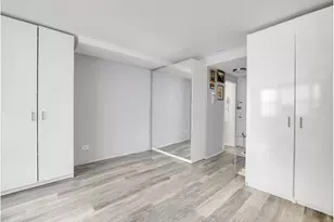 240 E 35th St, New York City, NY 10016 - Photo 10