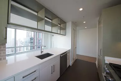 555 10th Avenue #47O, New York, NY 10018 - Photo 4