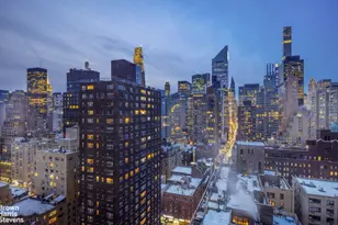 415 E 54th St, New York City, NY 10022 - Photo 14