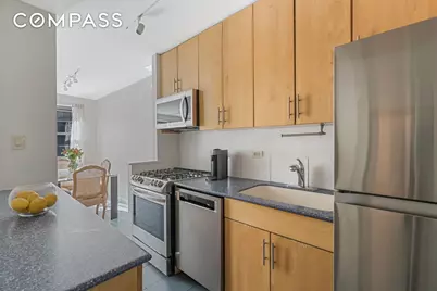 357 E 57th Street #2D, New York City, NY 10022 - Photo 6