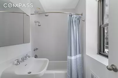 357 E 57th Street #2D, New York, NY 10022 - Photo 12