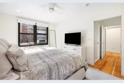 60 E 9th Street #607, New York City, NY 10003 - Photo 16