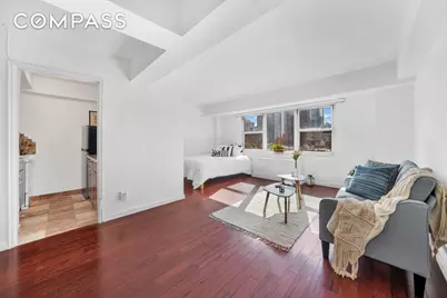210 E 63rd Street #11F, New York, NY 10065 - Photo 4