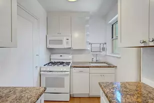 640 W 231st St, Bronx, NY 10463 - Photo 10