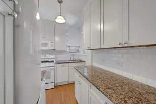 640 W 231st St, Bronx, NY 10463 - Photo 12