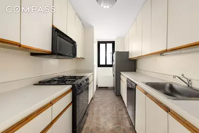 40 E 94th Street #6F, New York City, NY 10128 - Photo 2