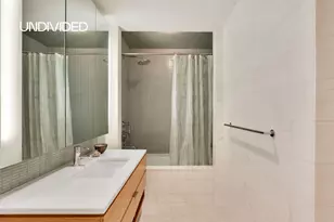 303 E 33rd St, New York City, NY 10016 - Photo 4