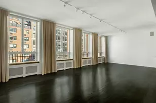 330 E 72nd St, New York City, NY 10021 - Photo 4