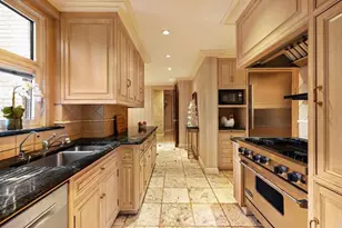 133 E 64th St, New York City, NY 10065 - Photo 12