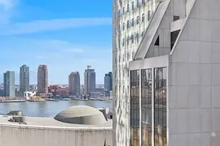 321 E 45th St, New York City, NY 10017 - Photo 8