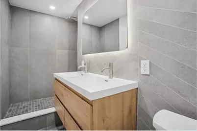 201 E 17th Street #31H, New York, NY 10003 - Photo 8