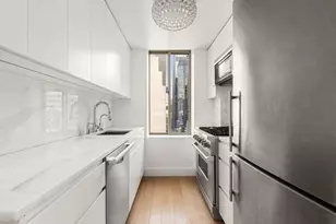 236 E 47th St, New York City, NY 10017 - Photo 4