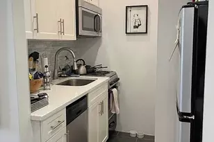 205 W 88th St, New York, NY 10024 - Photo 2