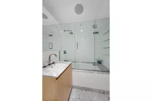 322 W 57th St, New York City, NY 10019 - Photo 16