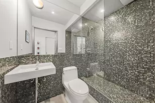 367 W 49th St, New York, NY 10023 - Photo 12