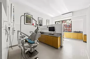 367 W 49th St, New York, NY 10023 - Photo 4