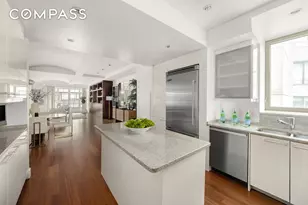 43 W 64th St, New York City, NY 10023 - Photo 8