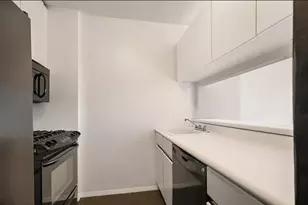 21 S End Ave, New York City, NY 10280 - Photo 4