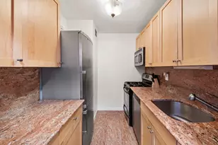 185 W End Ave, New York City, NY 10023 - Photo 4