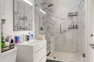 310 E 46th St, New York City, NY 10017 - Photo 8