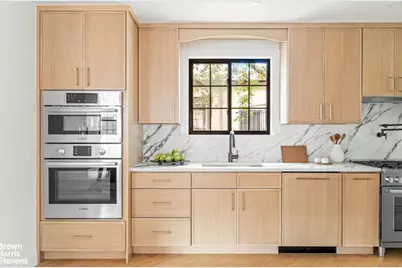 85-15 Wareham Place, Jamaica, NY 00000 - Photo 4