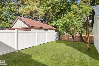 85-15 Wareham Place, Jamaica, NY 00000 - Photo 20