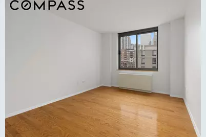 2 S End Avenue #8E, New York City, NY 10280 - Photo 2