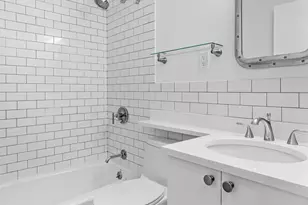 330 E 39th St, New York City, NY 10016 - Photo 6