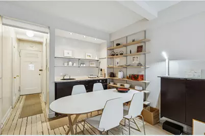 320 E 42nd Street #717, New York, NY 10017 - Photo 2