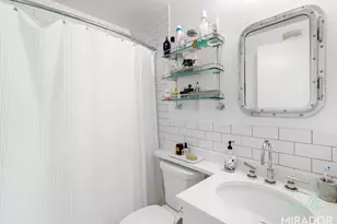 330 E 39th St, New York City, NY 10016 - Photo 6