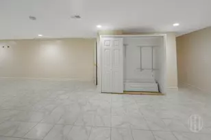 88-10 70th Rd, Forest Hills, NY 11375 - Photo 18