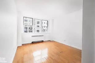 240 E 35th St, New York City, NY 10016 - Photo 10