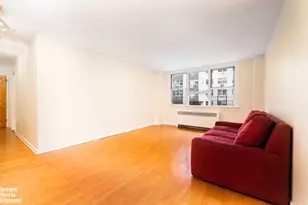240 E 35th St, New York City, NY 10016 - Photo 2