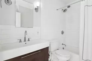 150 E 61st St, New York City, NY 10065 - Photo 6