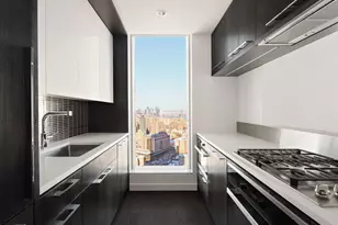 252 South St, New York, NY 10002 - Photo 2