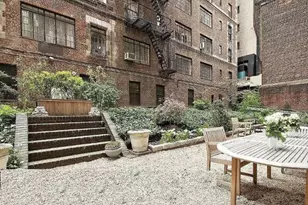 320 E 42nd St, New York City, NY 10017 - Photo 20