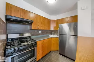 333 E 45th St, New York, NY 10017 - Photo 6